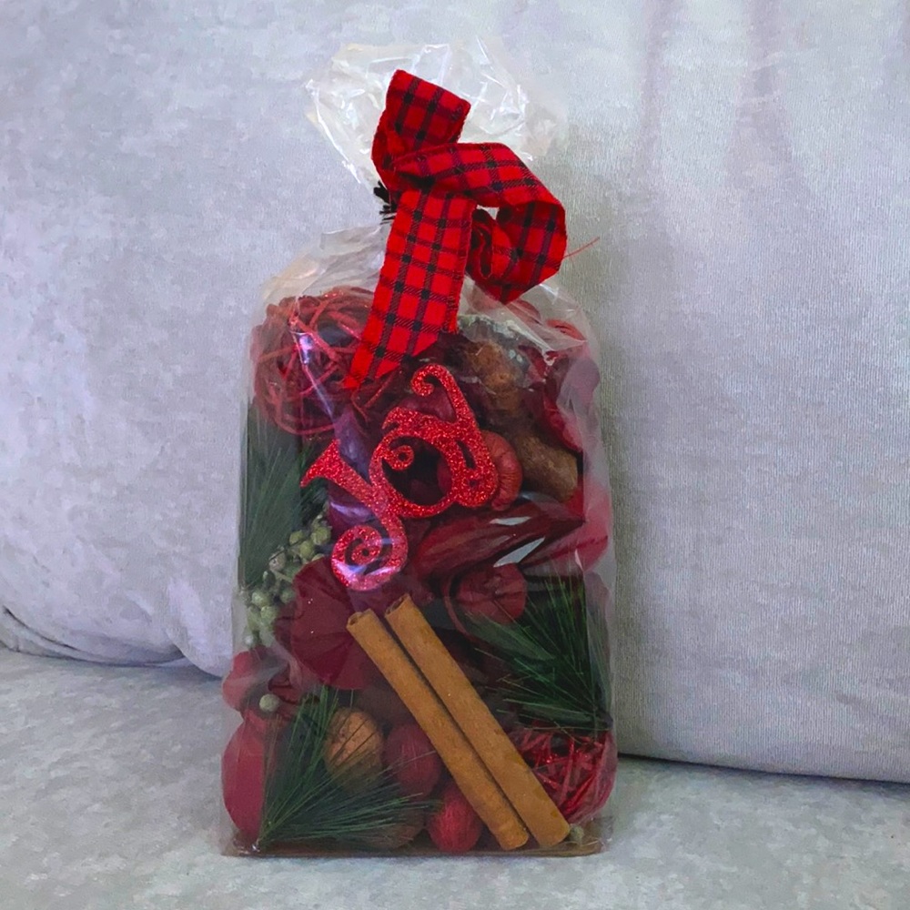 Potpourri Christmas in September ♥️💚